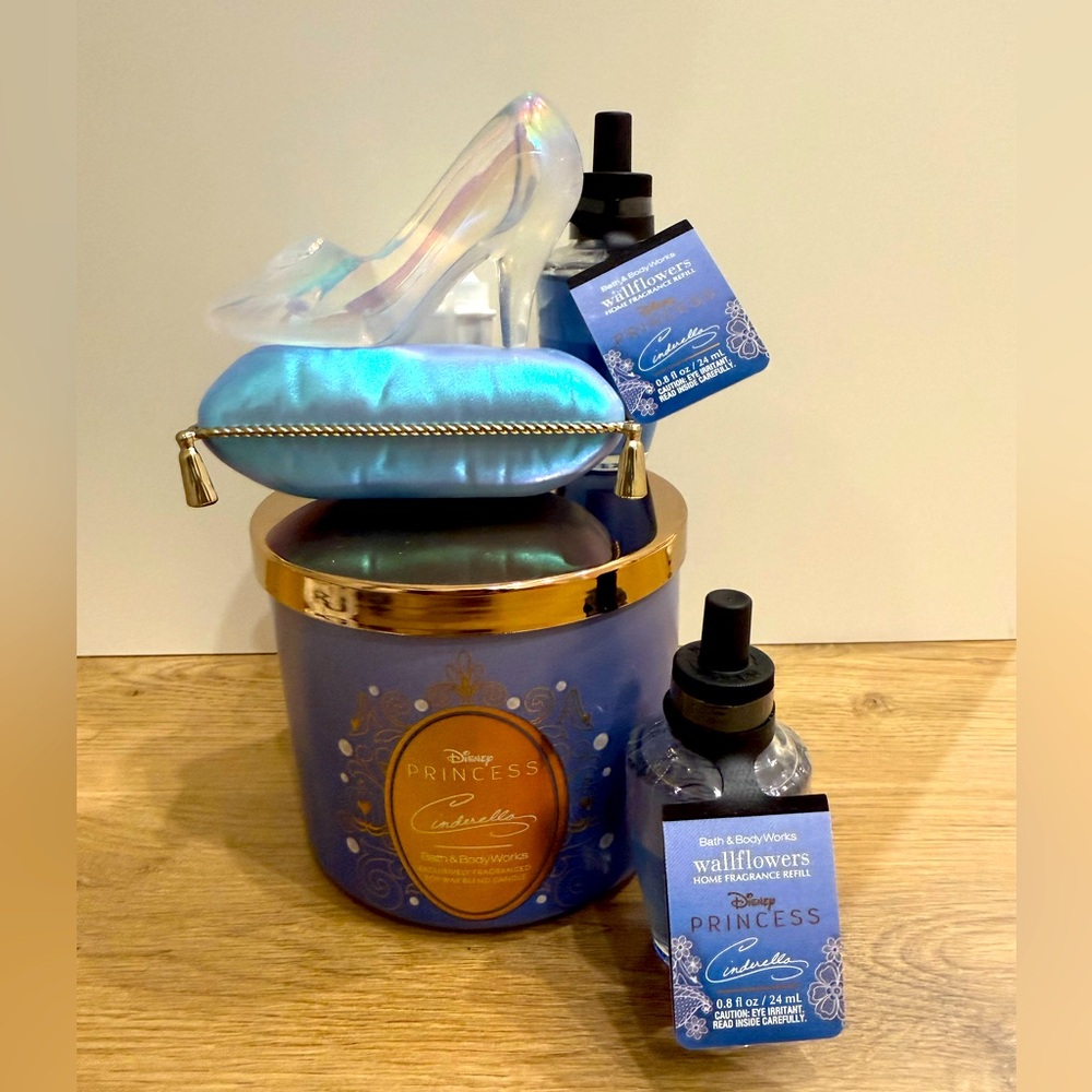 🆕 Bath & Body Works x Disney Princess Cinderella Wallflower Set